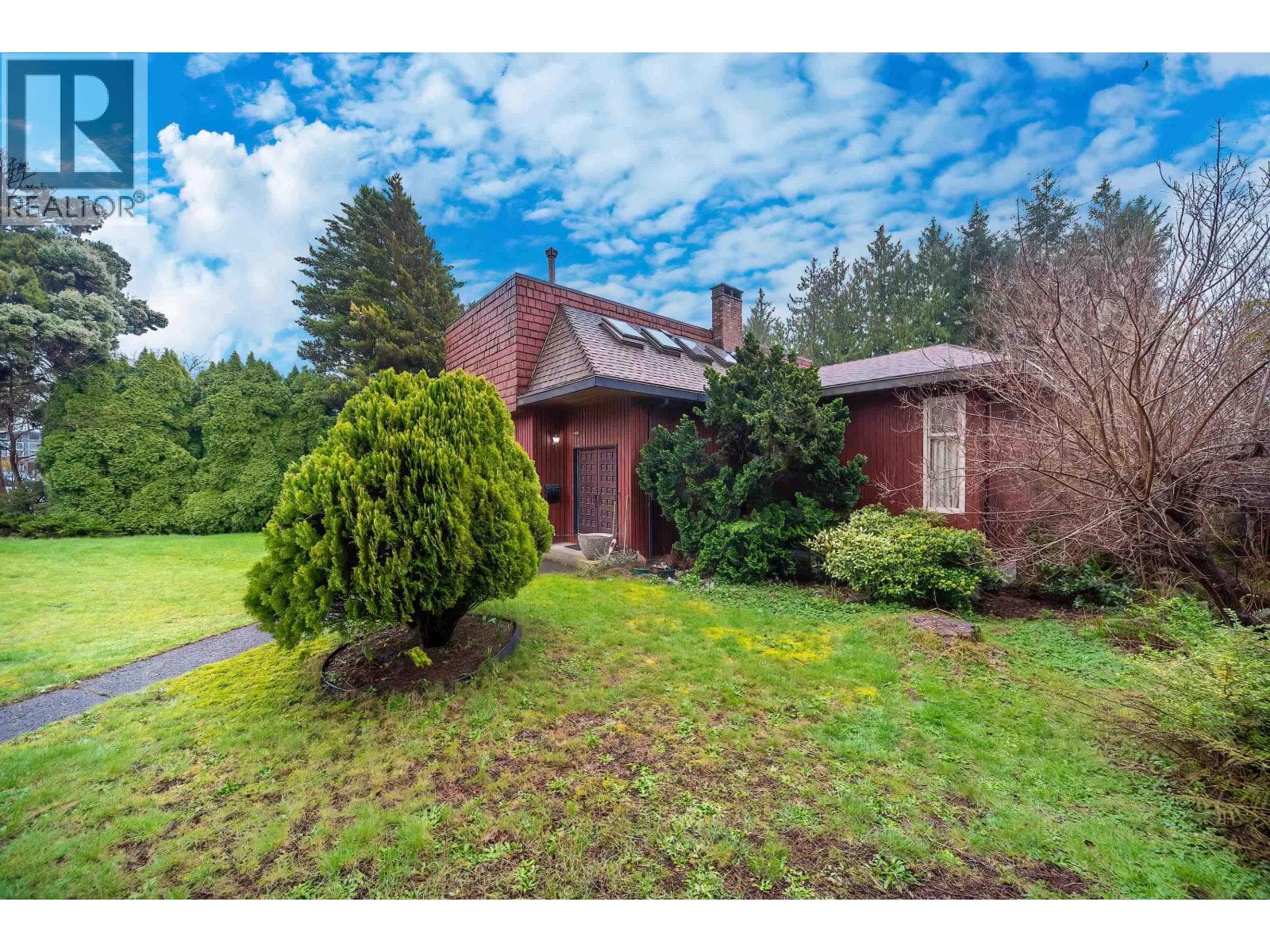 5734 EGLINTON STREET