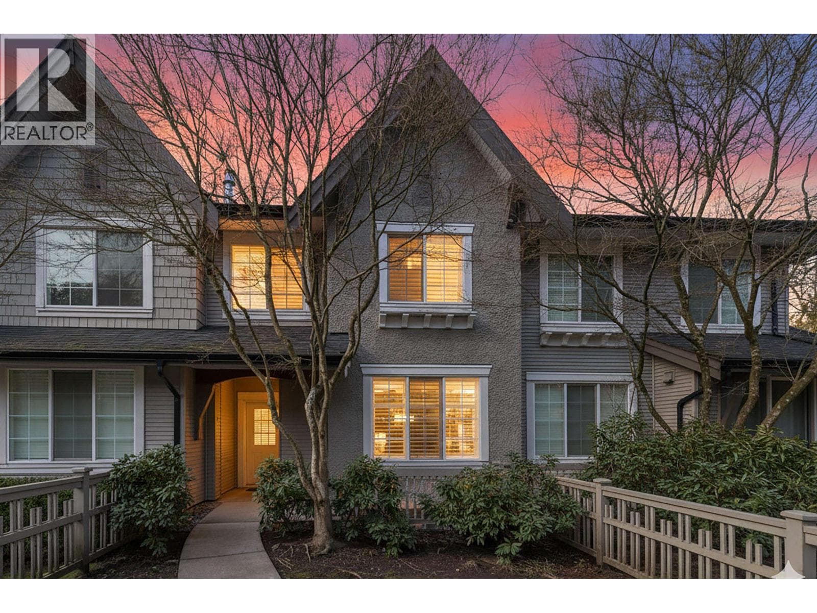 76 8415 CUMBERLAND PLACE