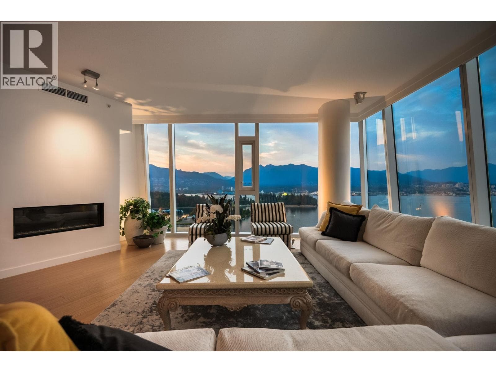 2502 1233 W CORDOVA STREET