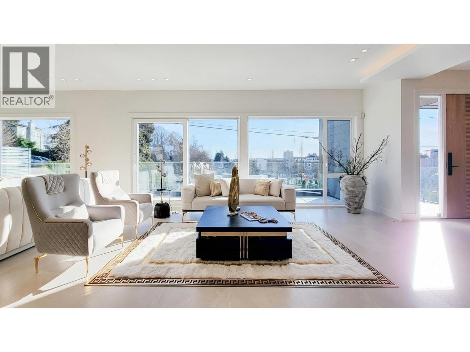 2141 JEFFERSON AVENUE