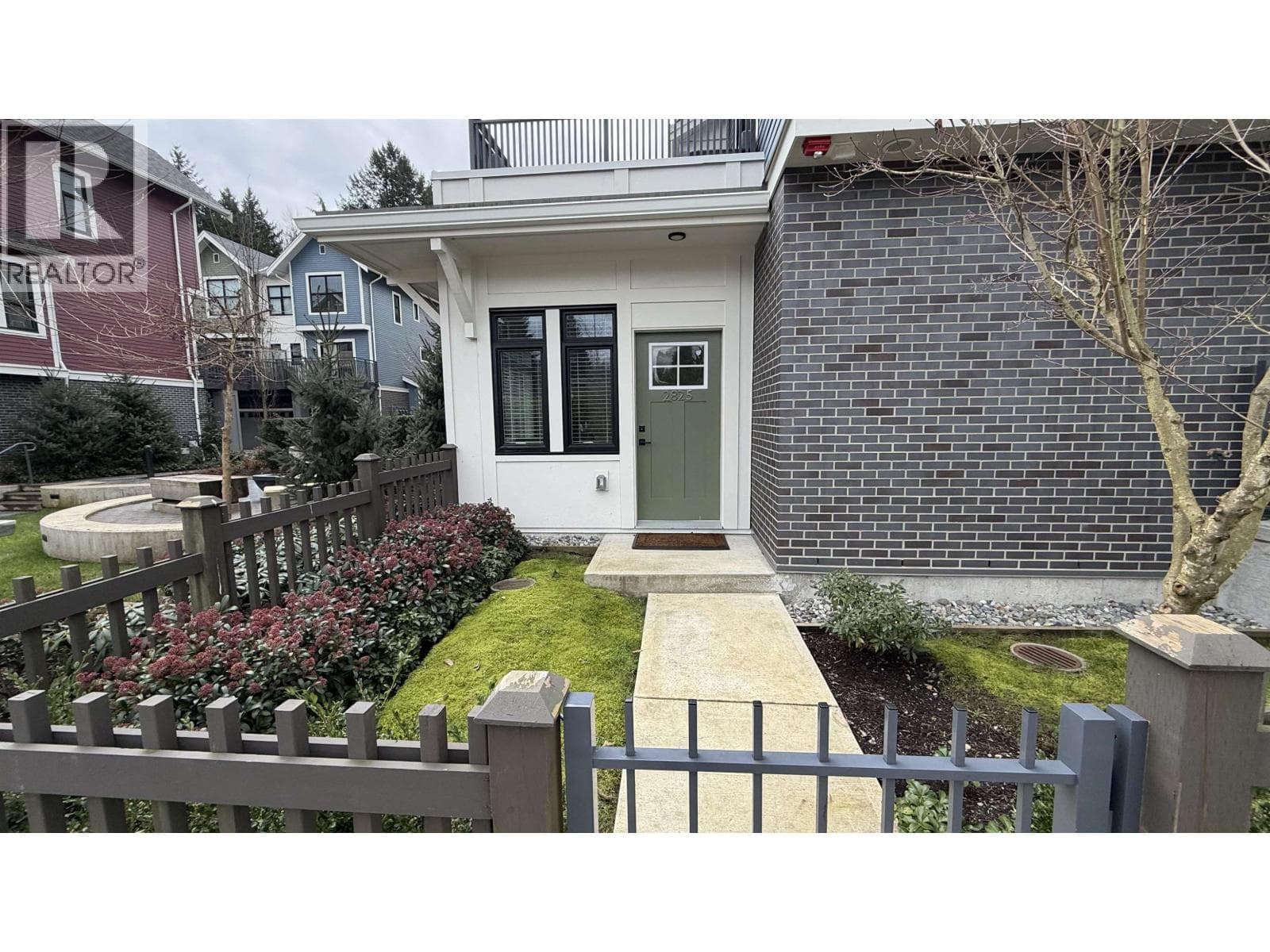 2825 ST GEORGE STREET