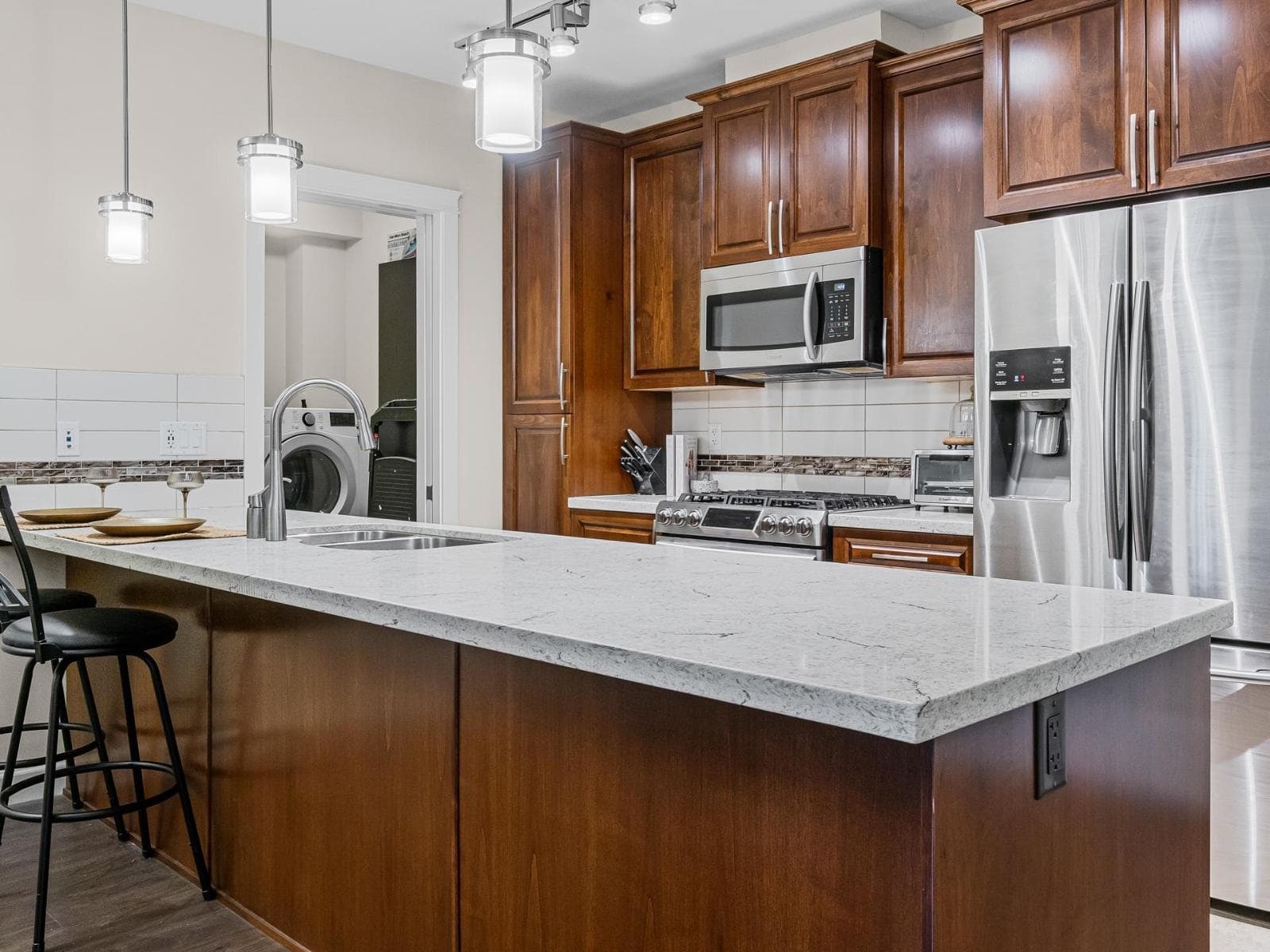 A113 20716 WILLOUGHBY TOWN CENTRE DRIVE