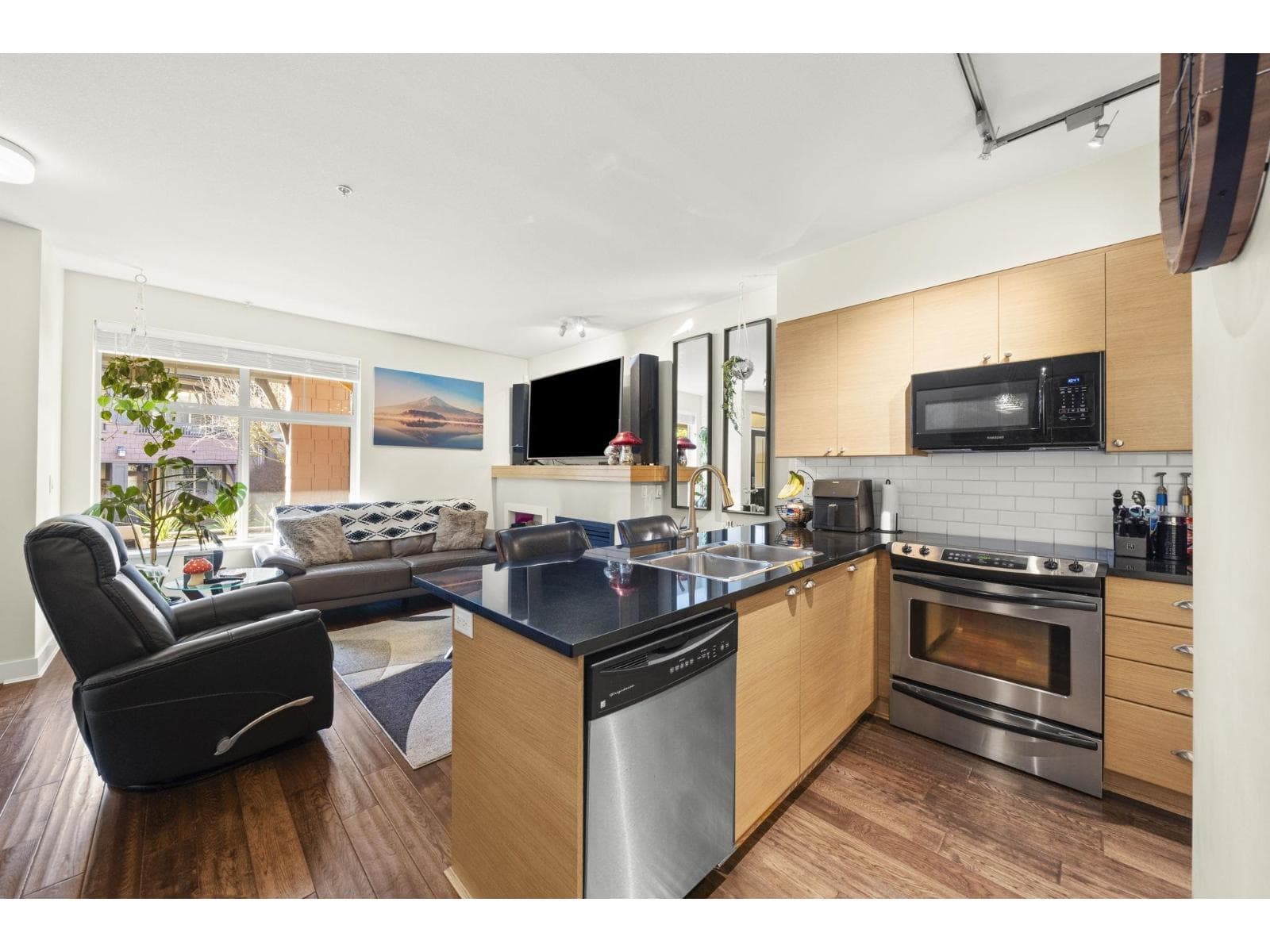 47 19478 65TH AVENUE