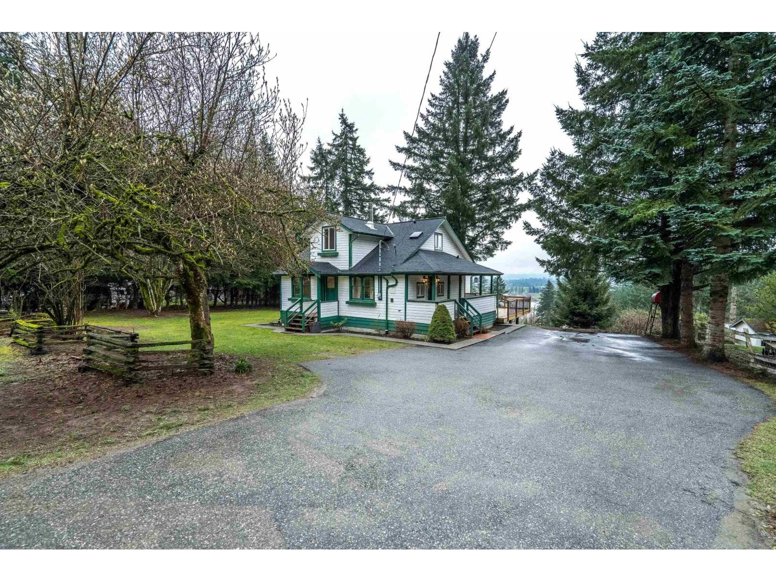 2344 LOUGHEED HIGHWAY, Mt Woodside