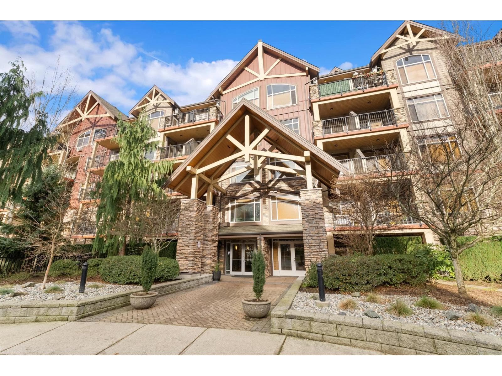 251 8328 207A STREET