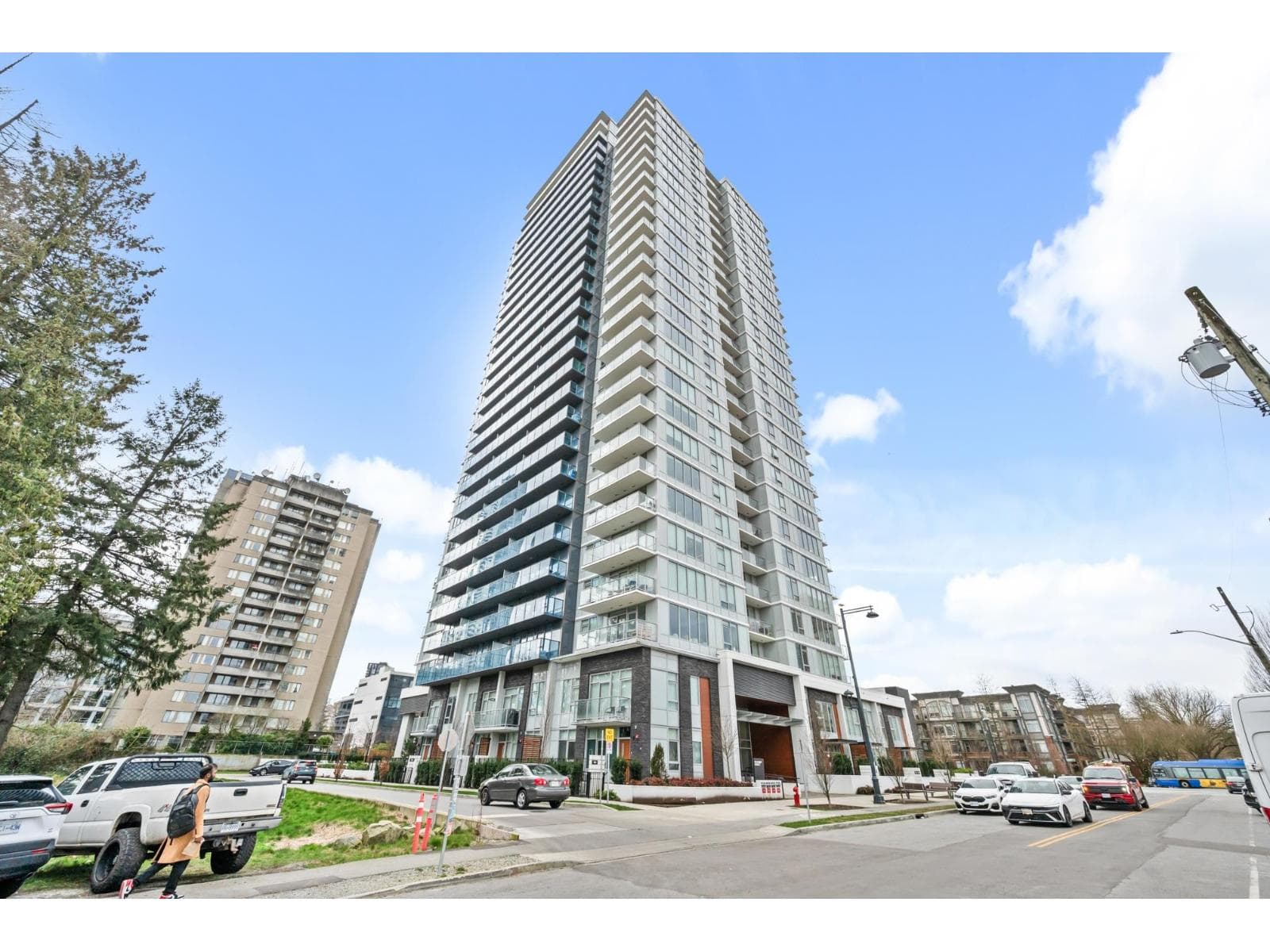 2802 13428 105 AVENUE