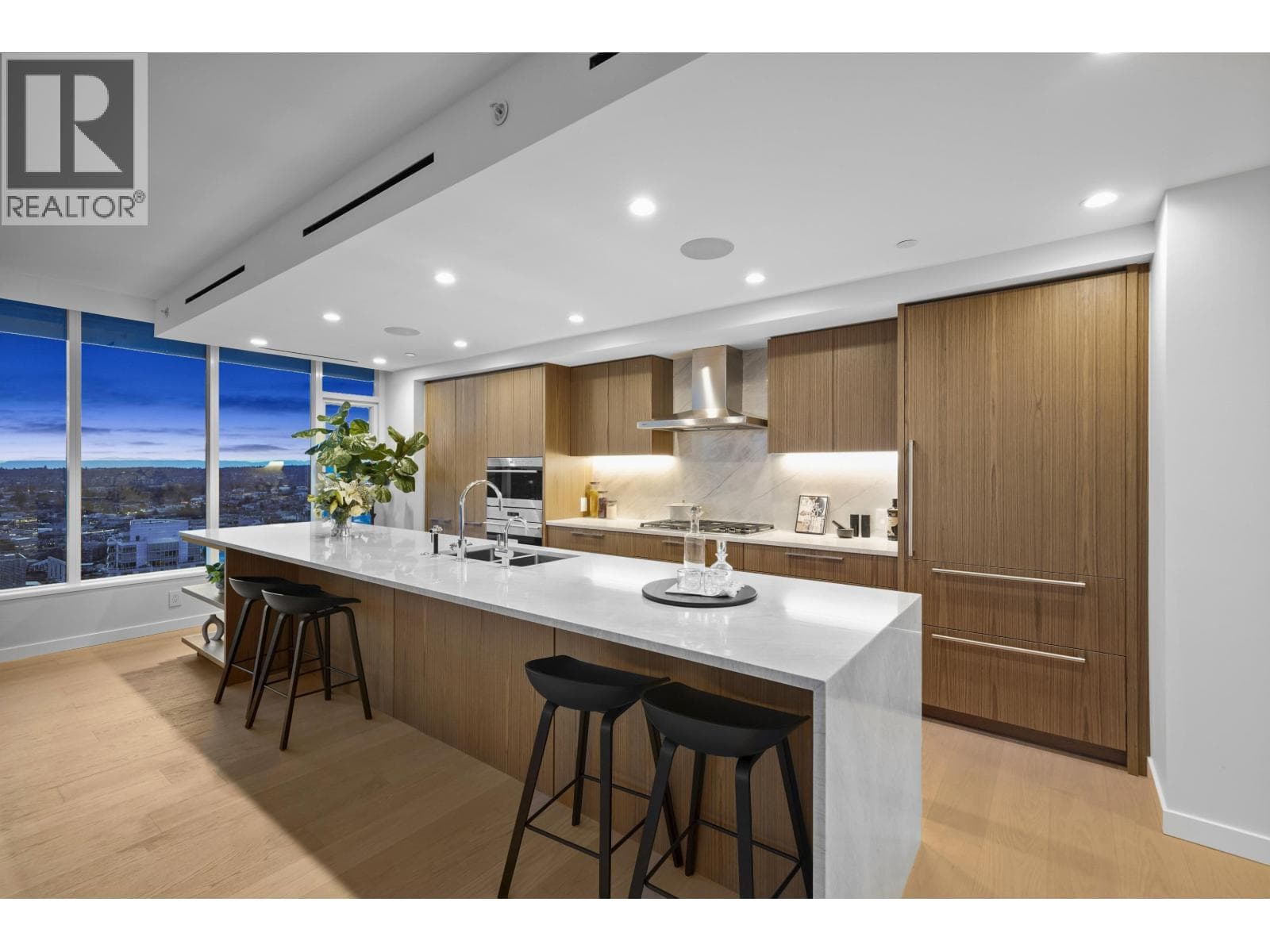 3503 1335 HOWE STREET