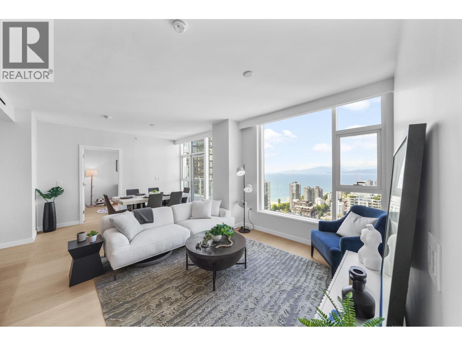 3405 1335 HOWE STREET