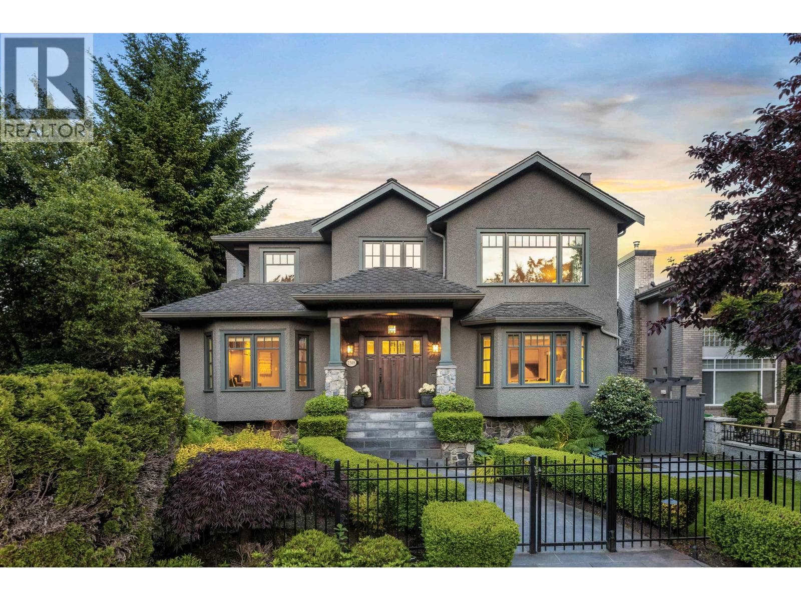 2318 OLIVER CRESCENT