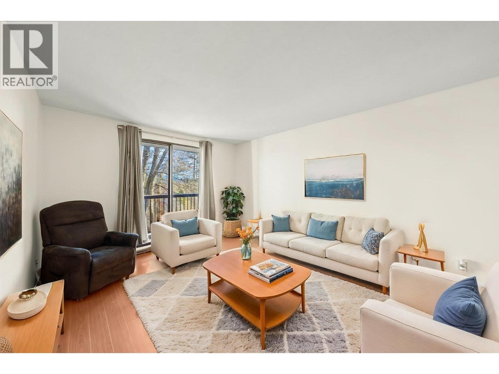 312 8391 BENNETT ROAD