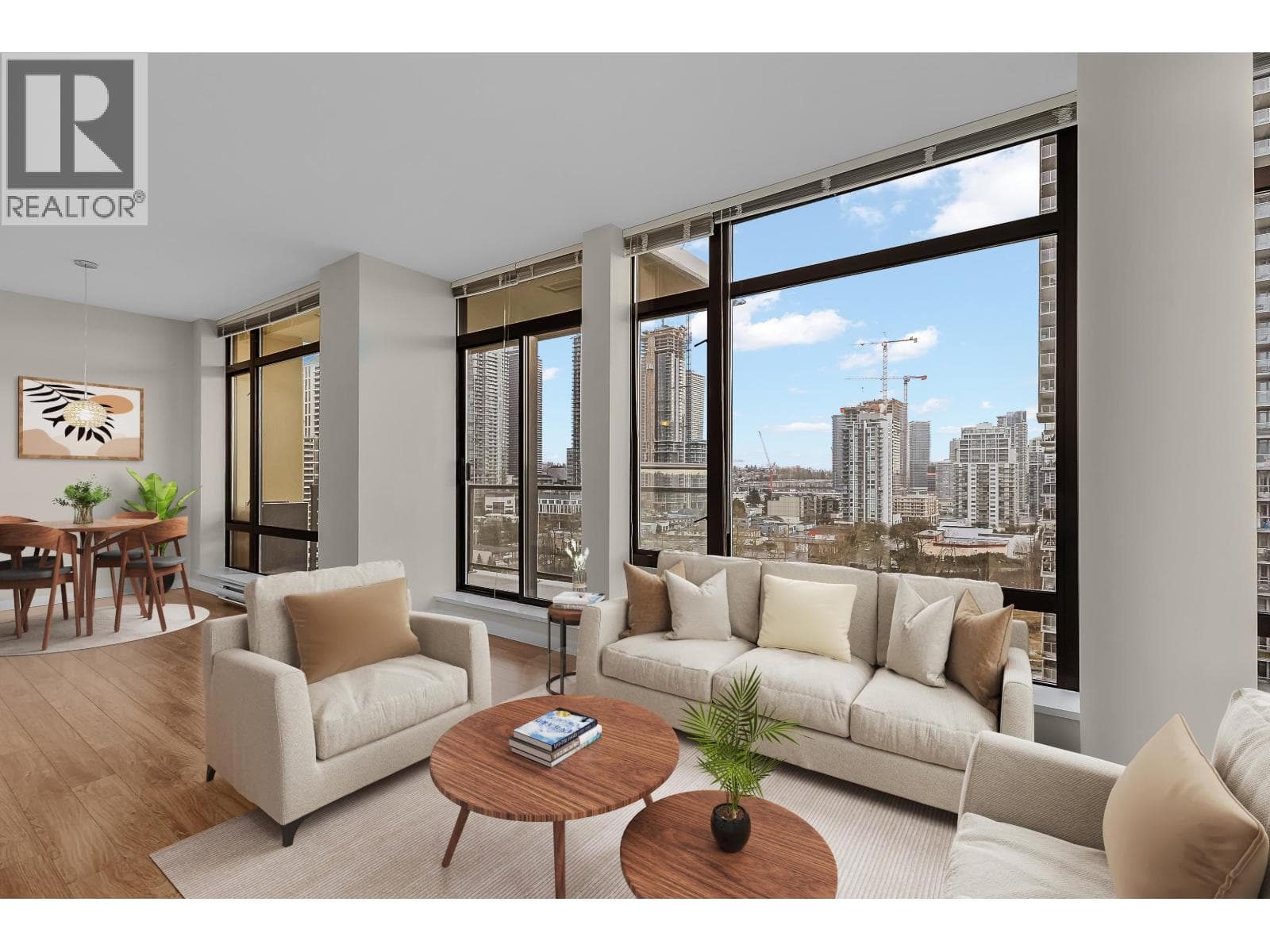 1701 2355 MADISON AVENUE