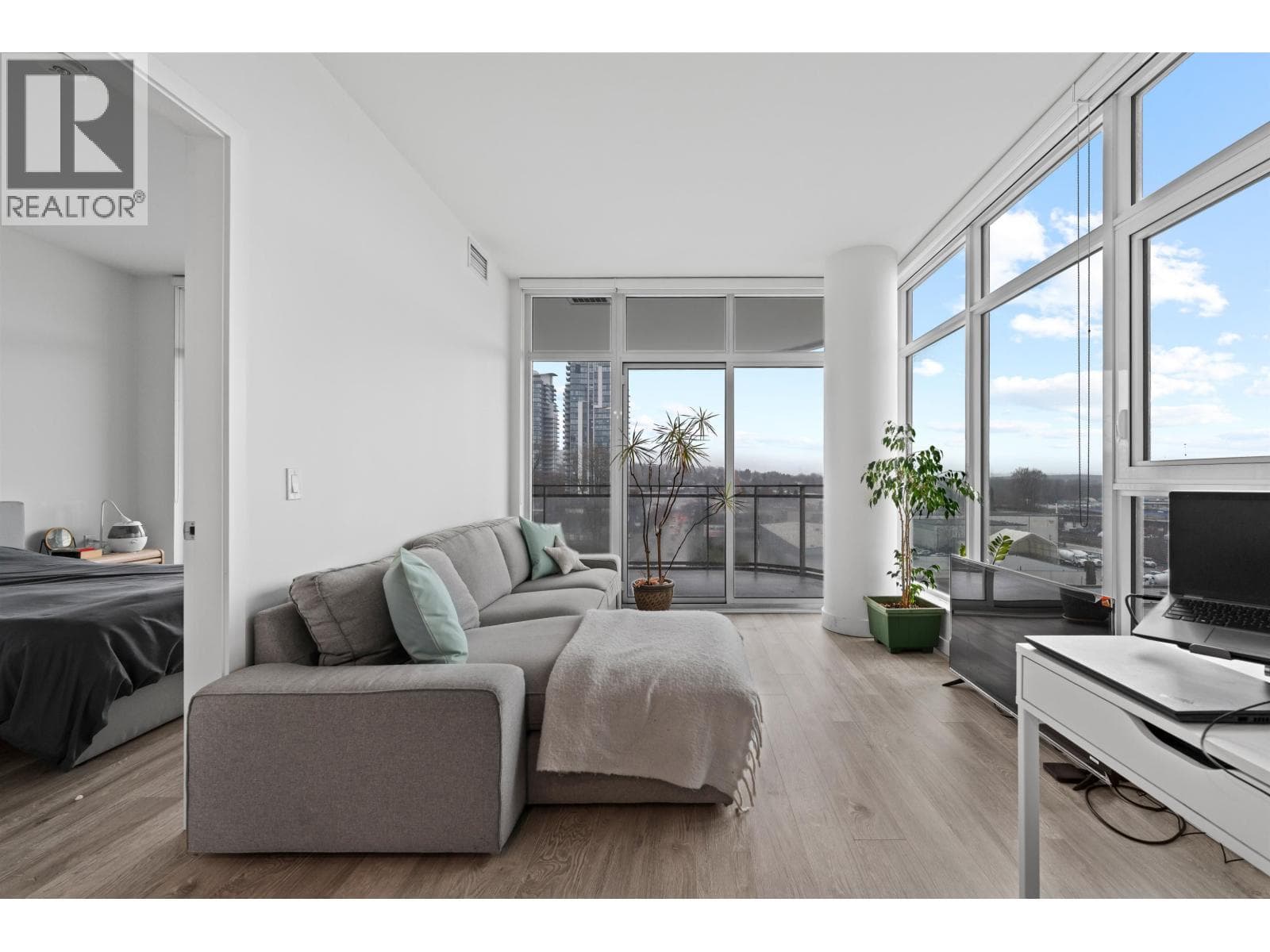 703 5333 GORING STREET