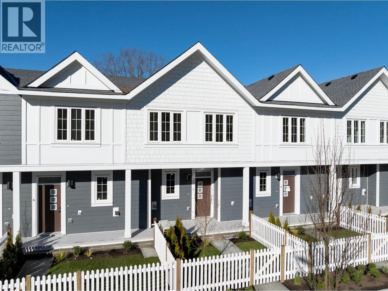 7 2808 ST. GEORGE STREET