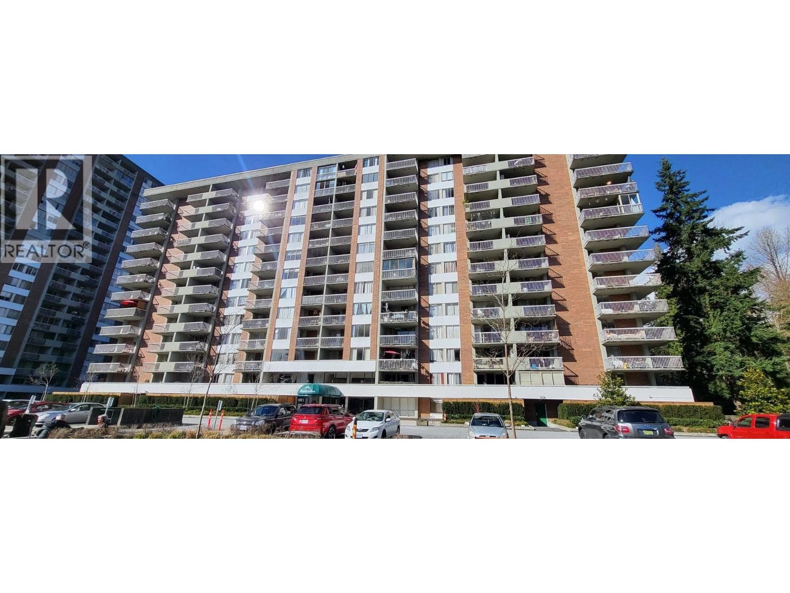 705 2012 FULLERTON AVENUE