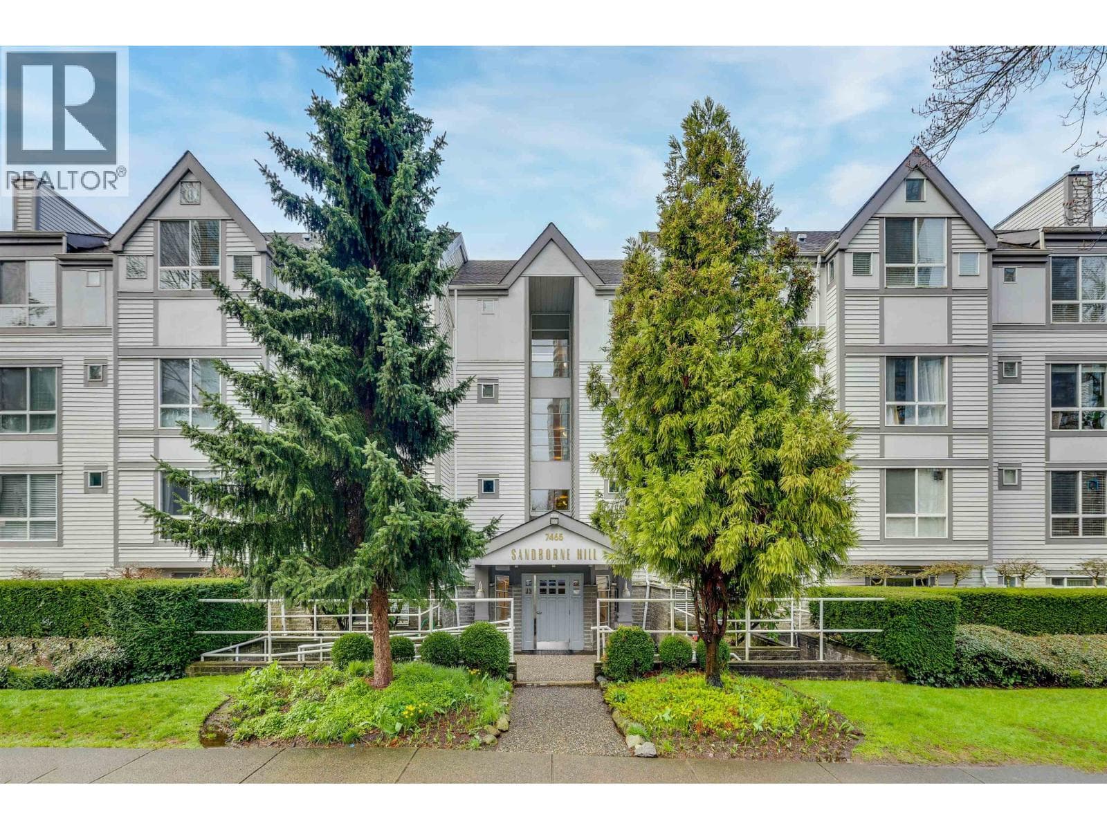209 7465 SANDBORNE AVENUE