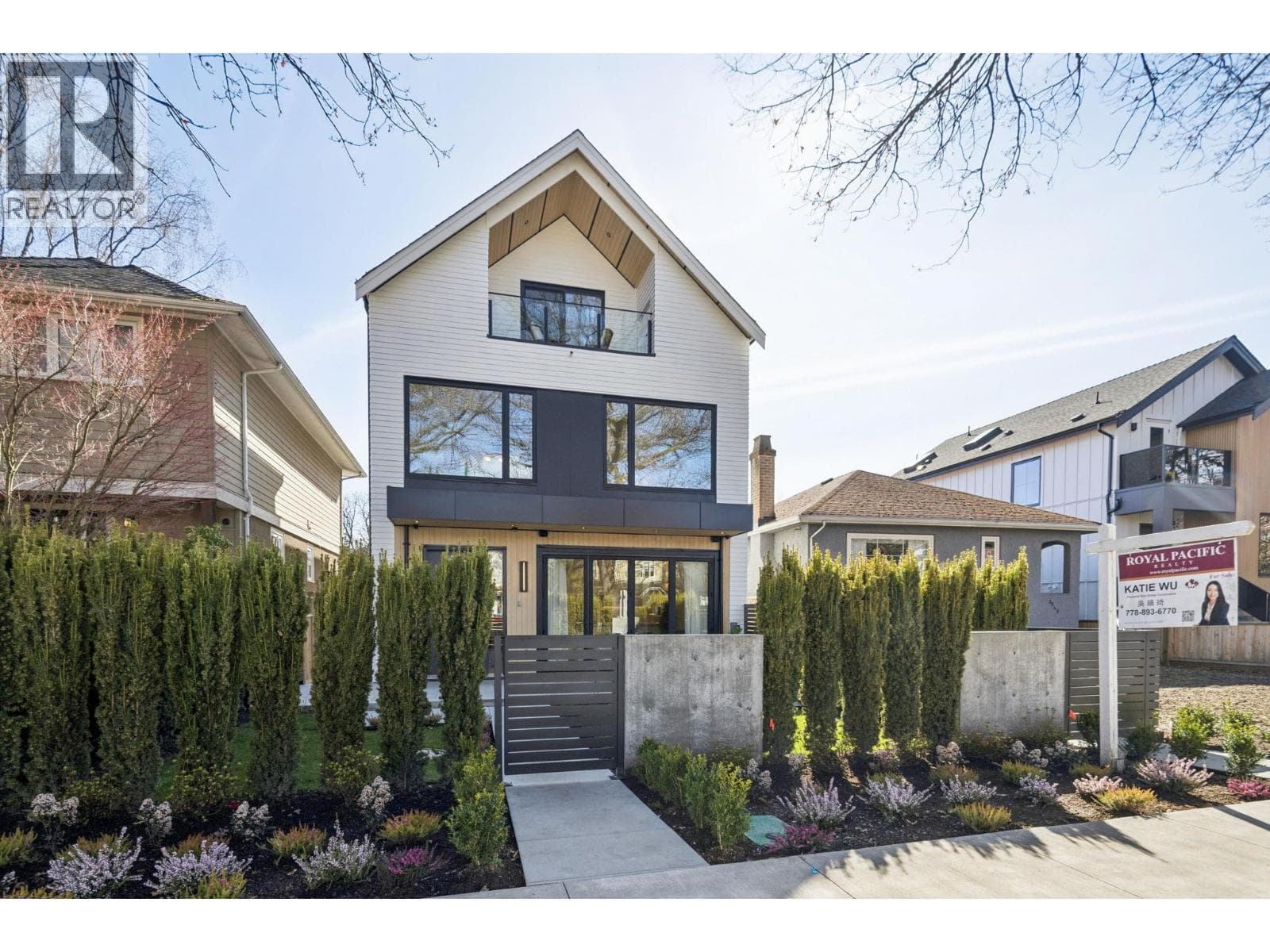 1 3036 W 13TH AVENUE