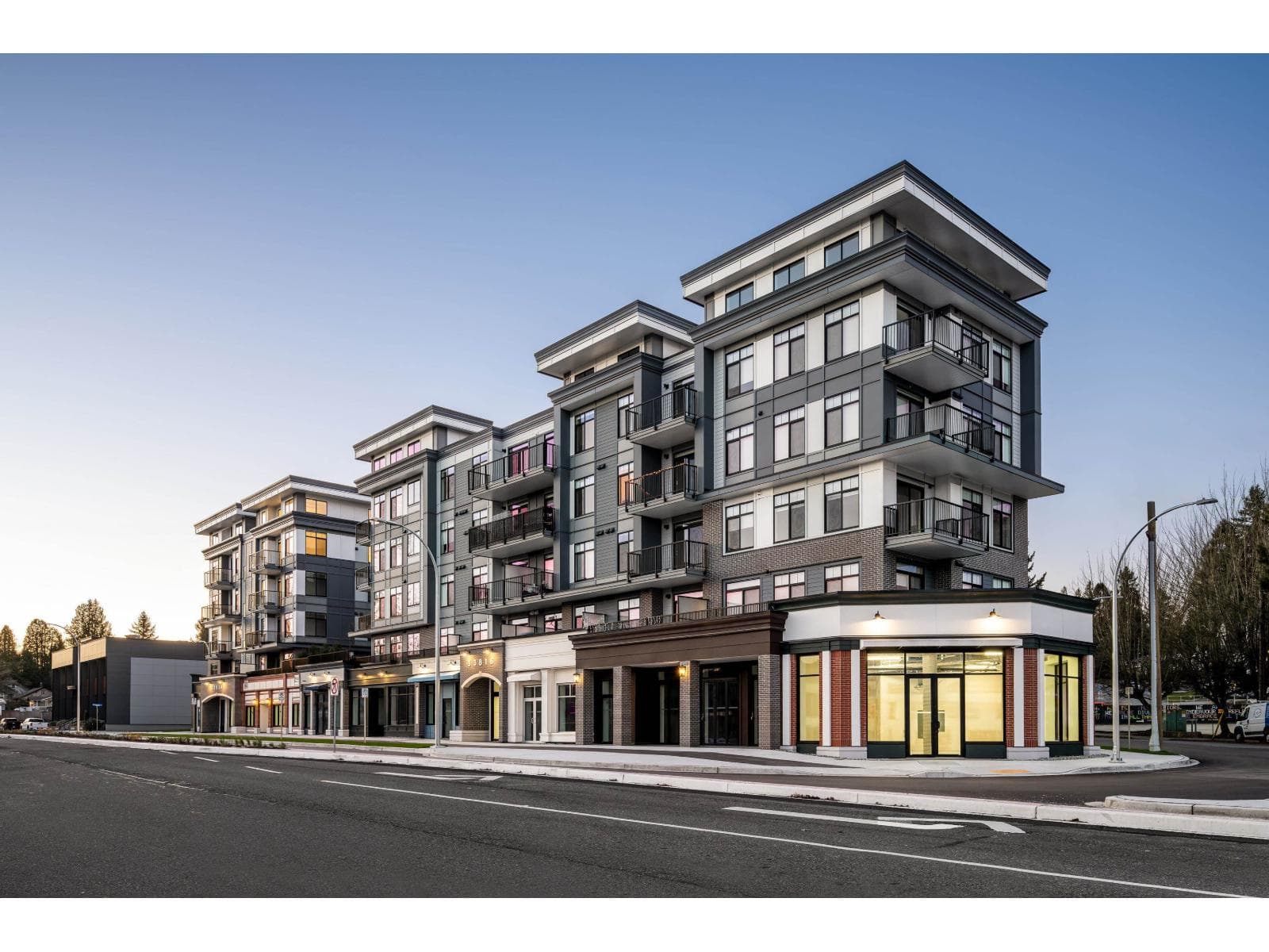 204 33820 SOUTH FRASER WAY