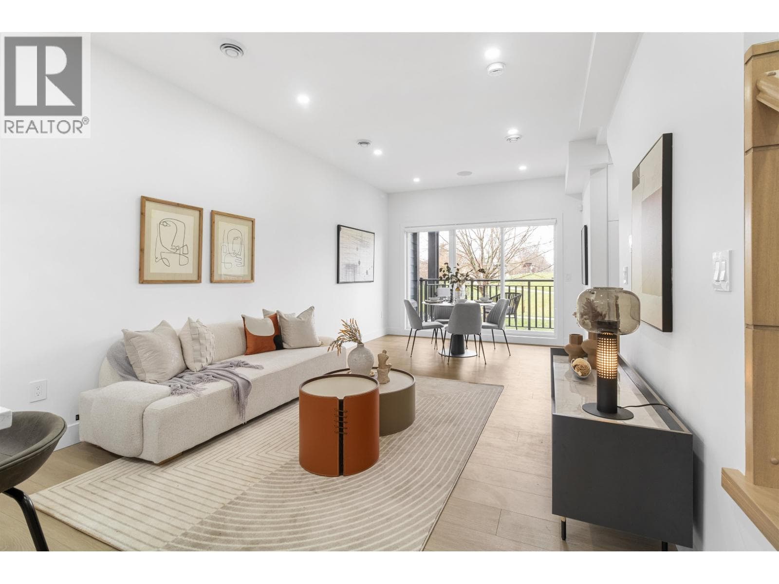 2 22551 WESTMINSTER HIGHWAY