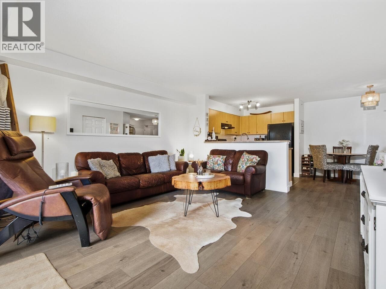 1414 248 SHERBROOKE STREET