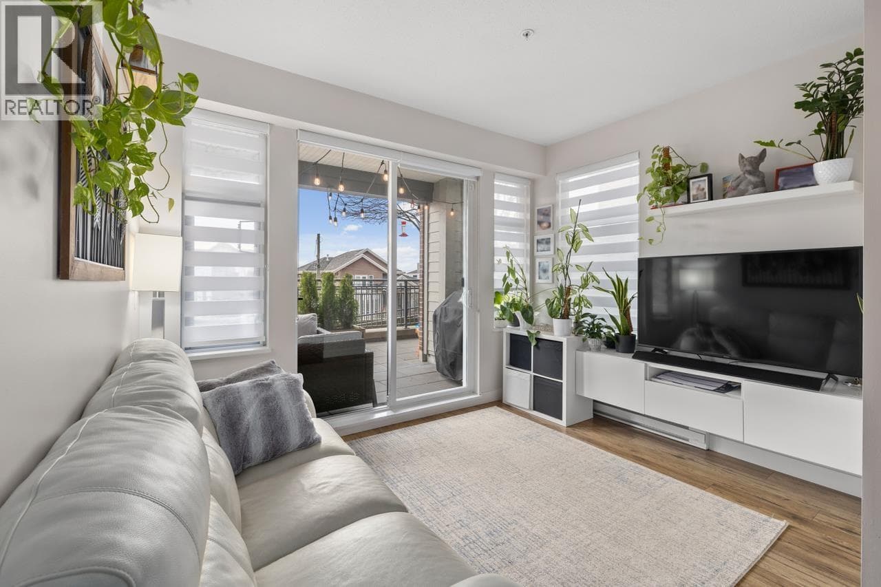 2102 963 CHARLAND AVENUE