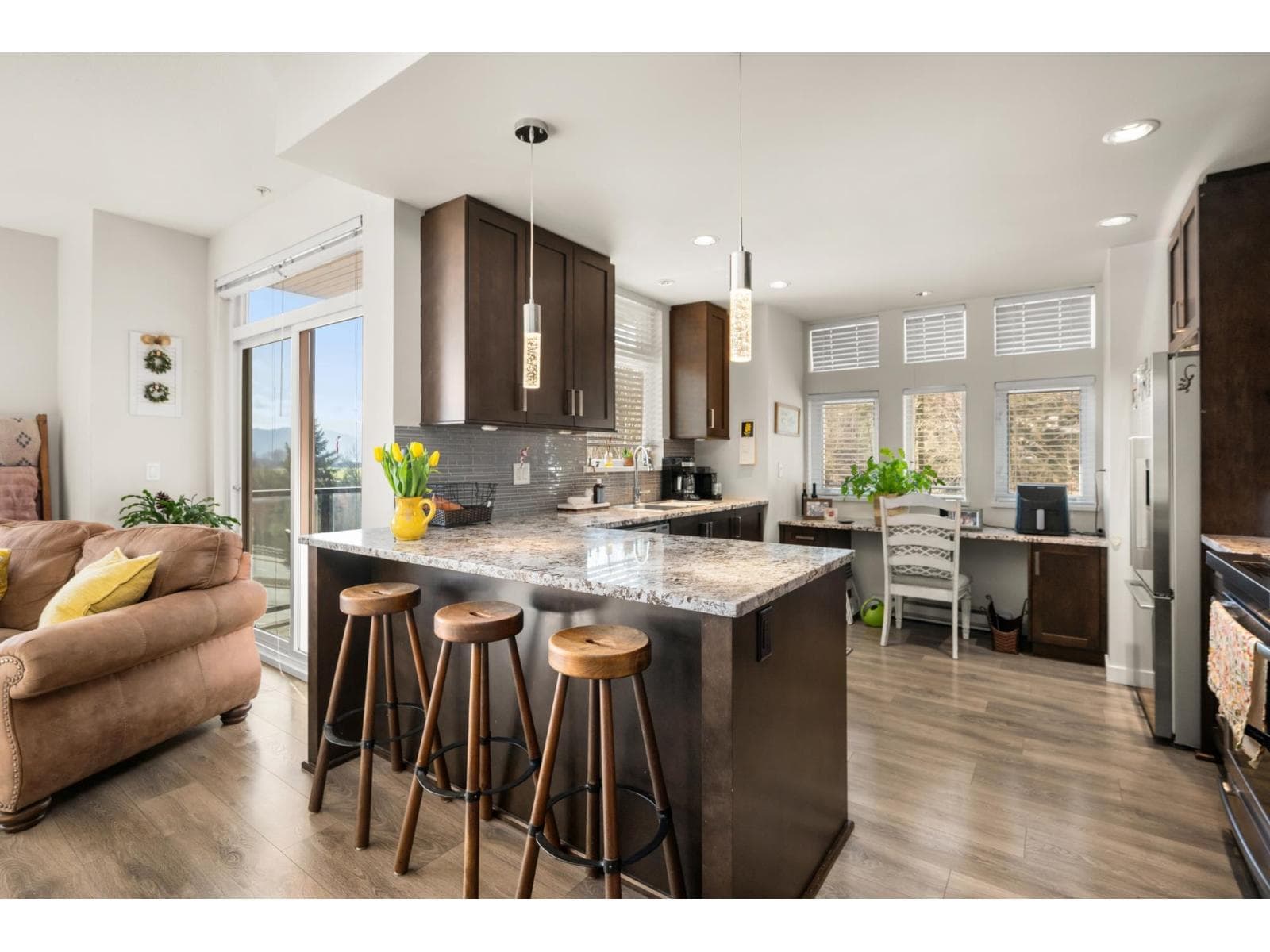 217 2242 WHATCOM ROAD