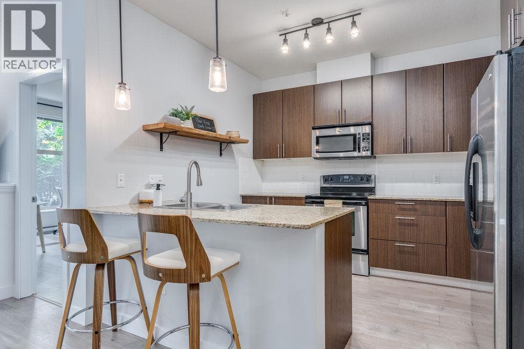 118 2477 KELLY AVENUE