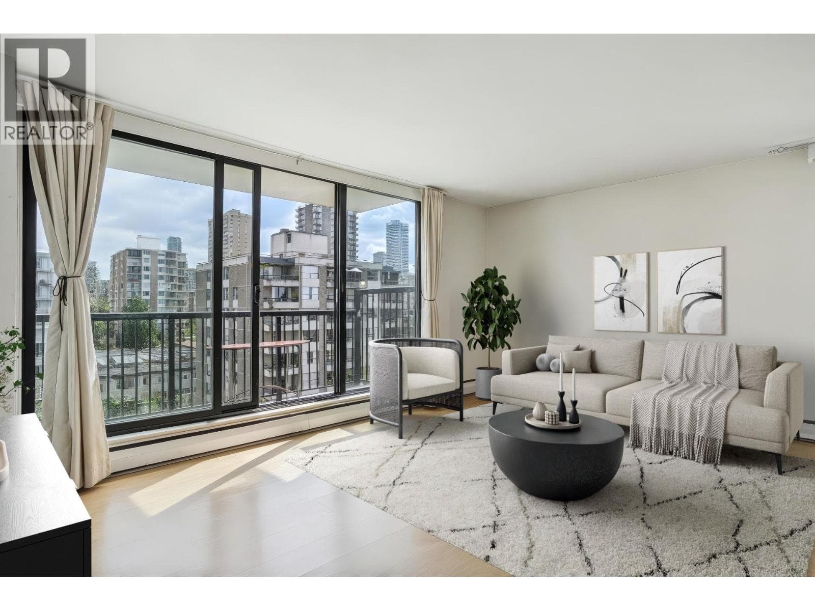 1204 1330 HARWOOD STREET