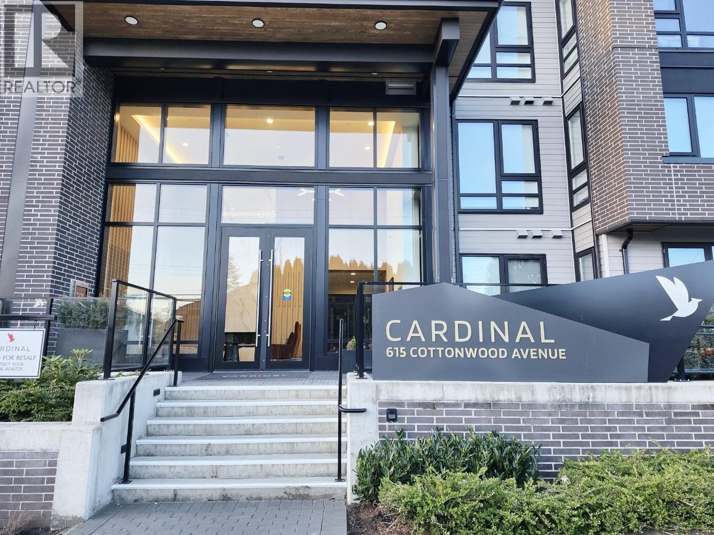111 615 COTTONWOOD AVENUE