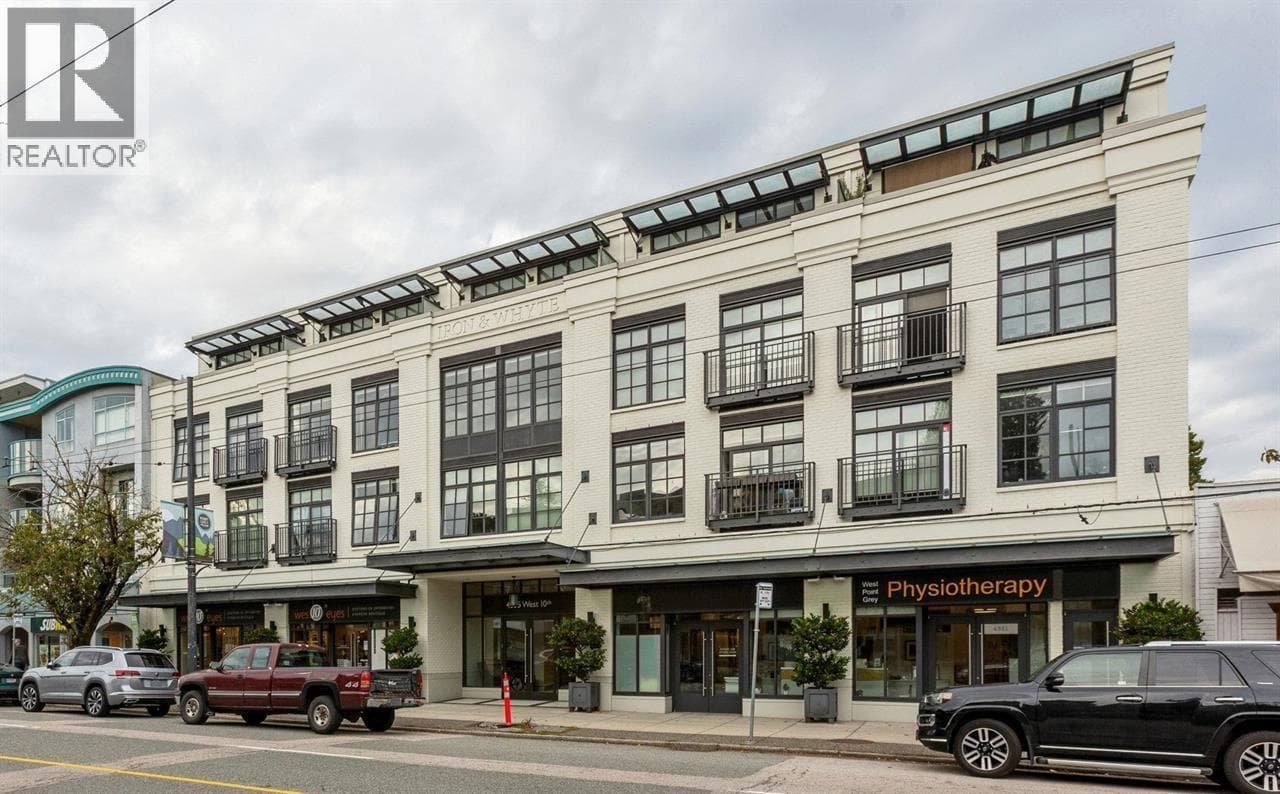 203 4355 W 10TH AVENUE