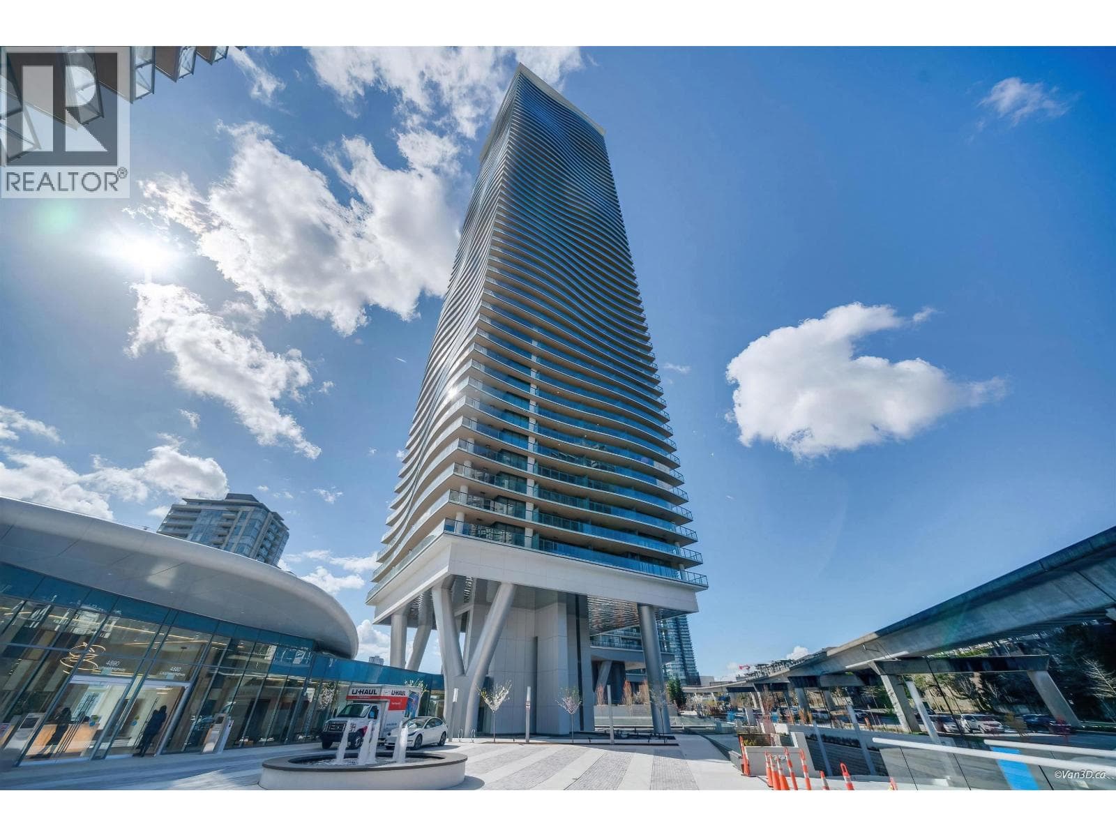 309 4880 LOUGHEED HIGHWAY