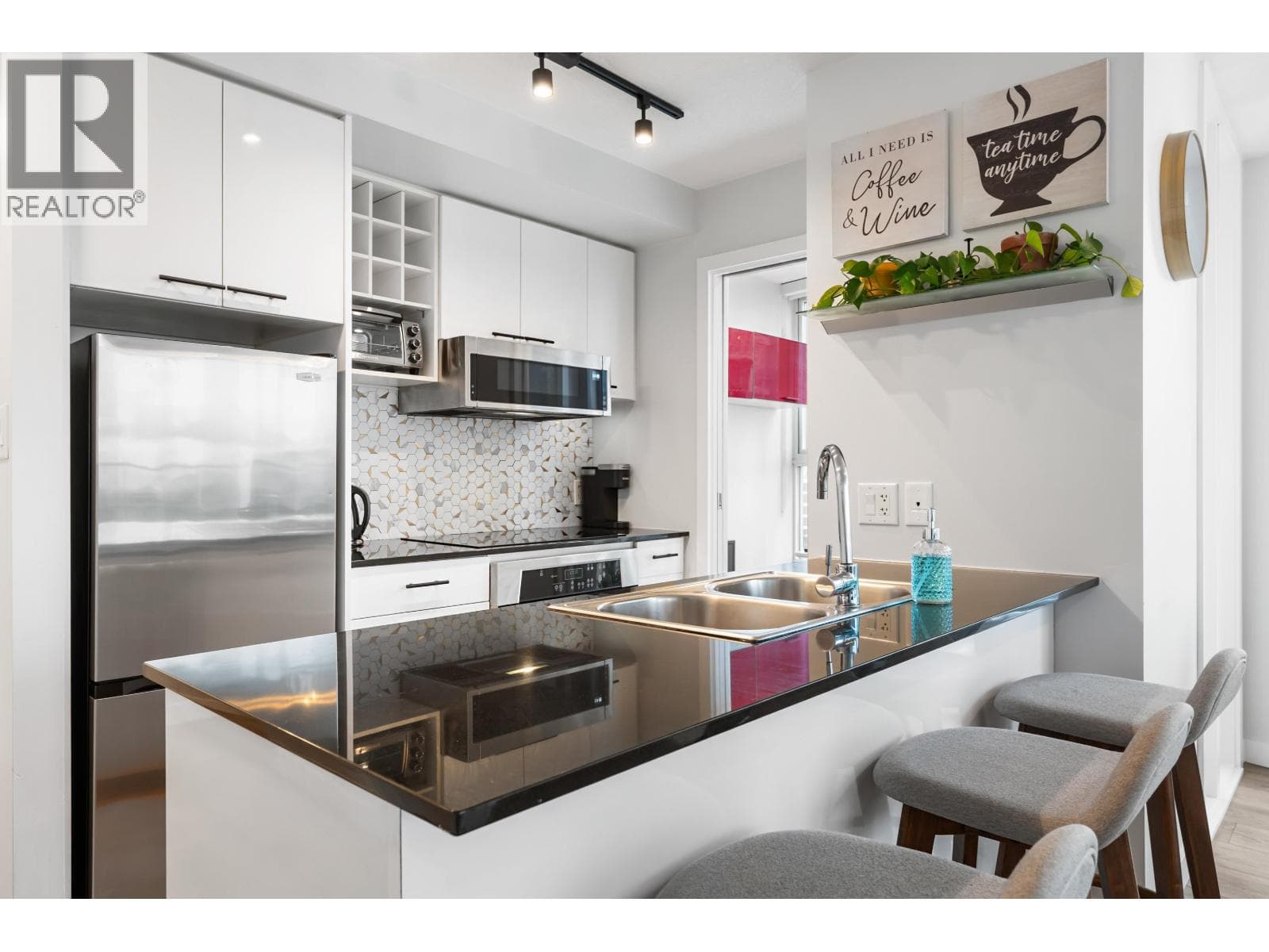 908 668 CITADEL PARADE