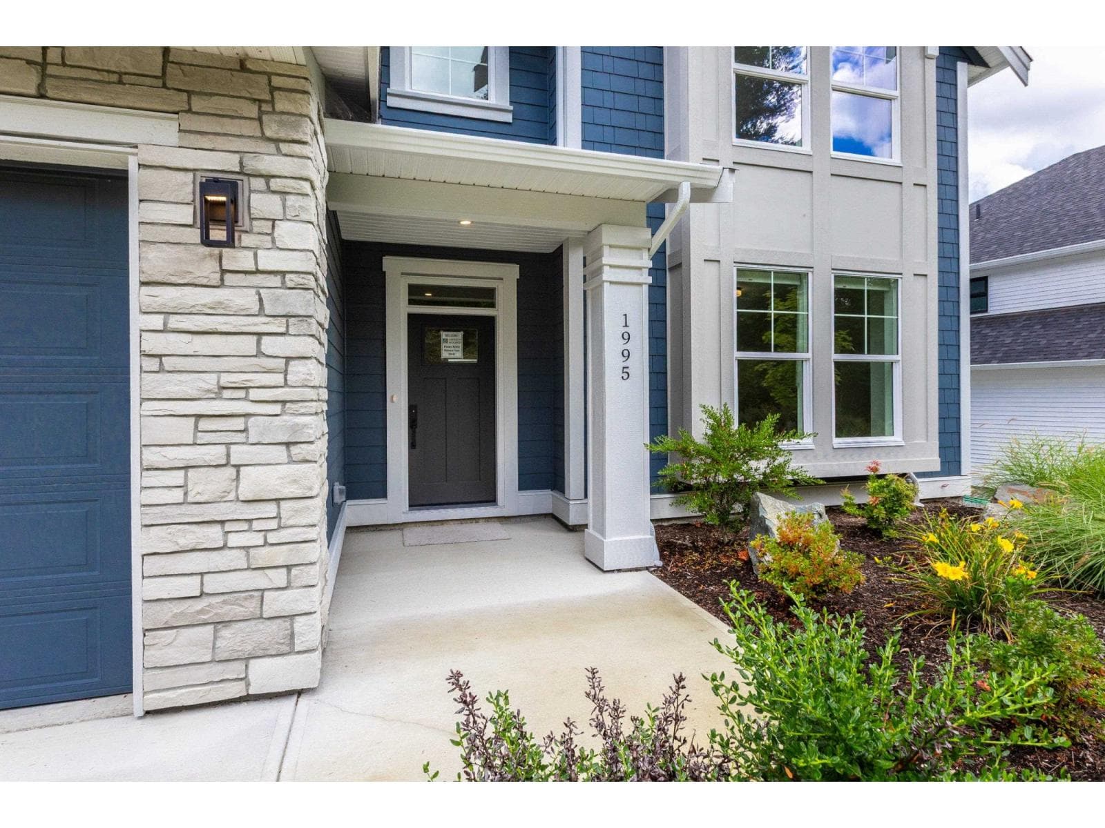 1995 WOODSIDE BOULEVARD, Mt Woodside