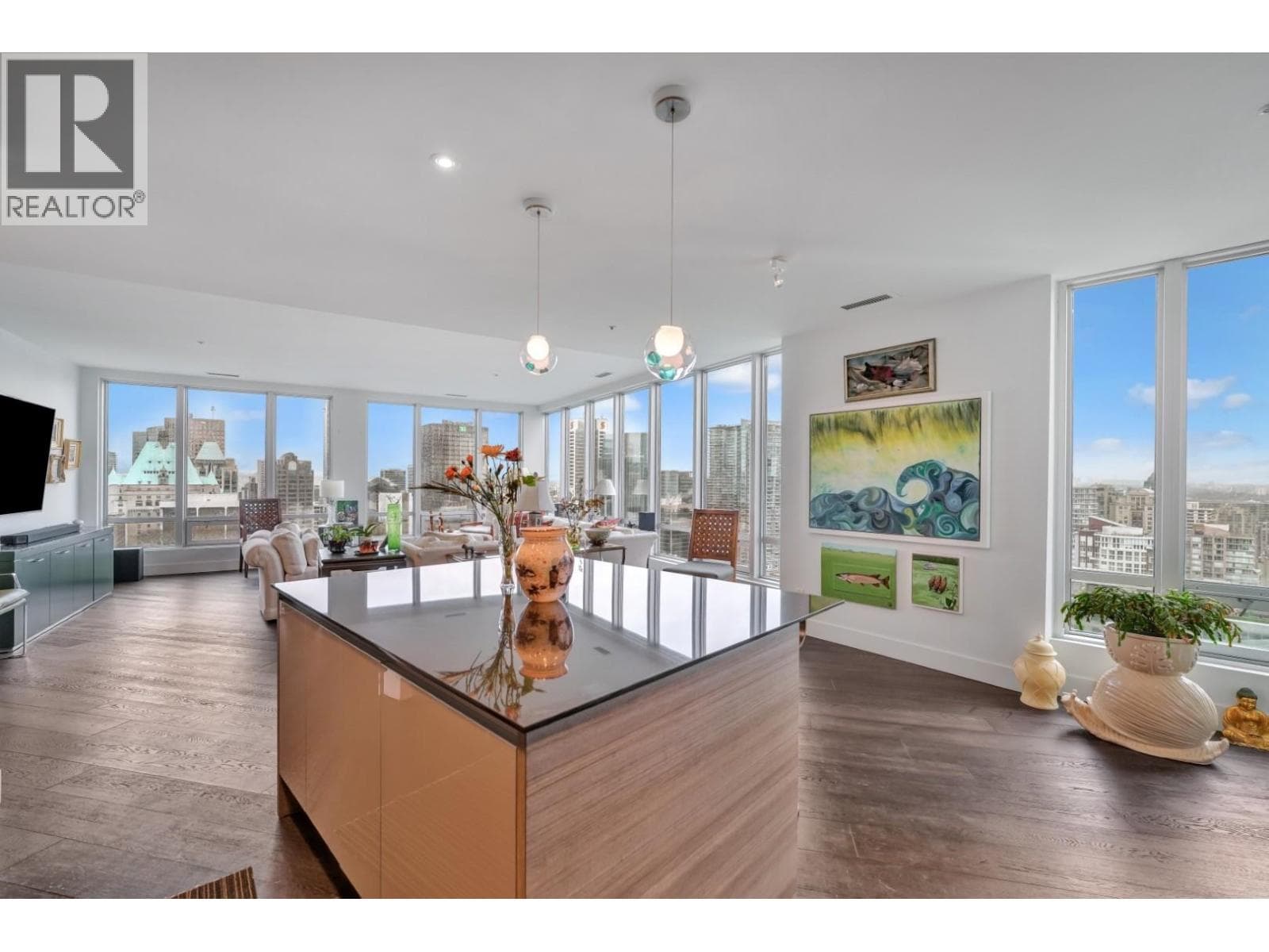 2106 989 NELSON STREET