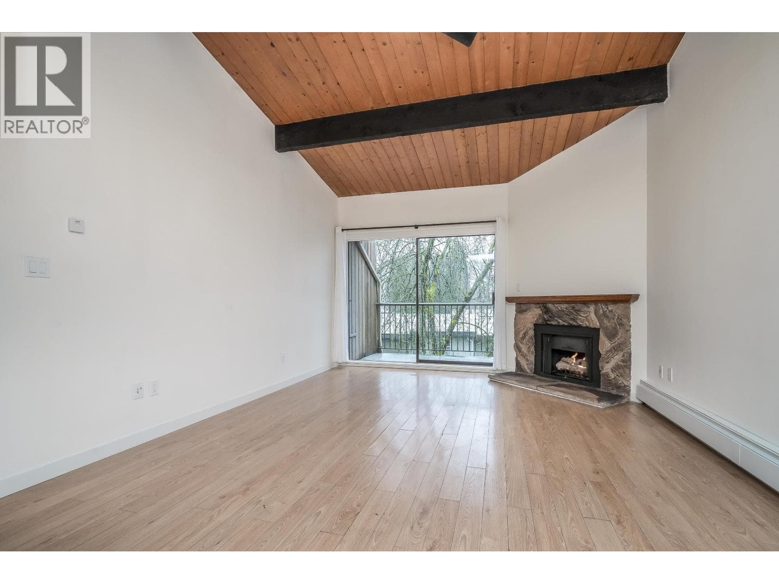 309 9101 HORNE STREET