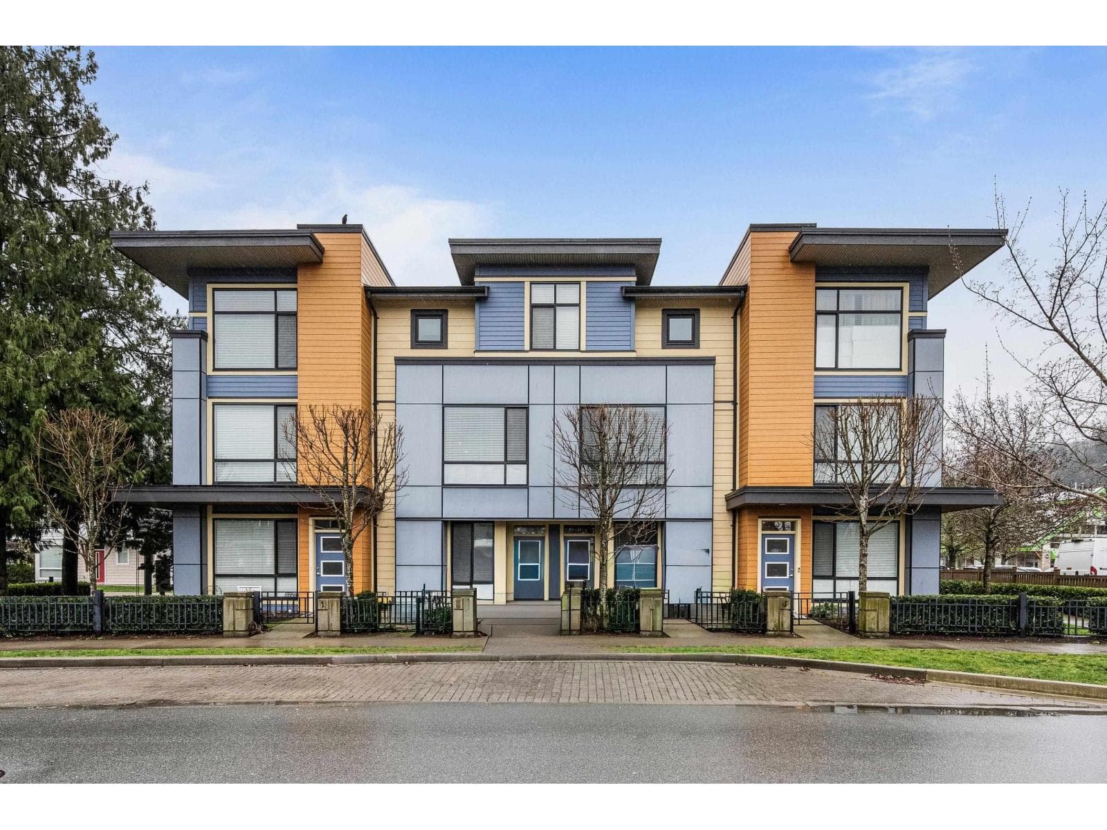 3 45615 TAMIHI WAY, Garrison Crossing